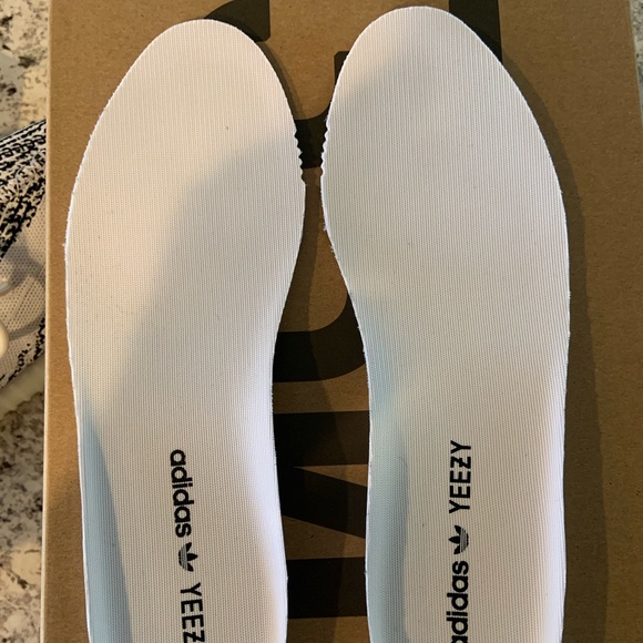 Adidas yeezy boost 350 v2 - Picture 5 of 9